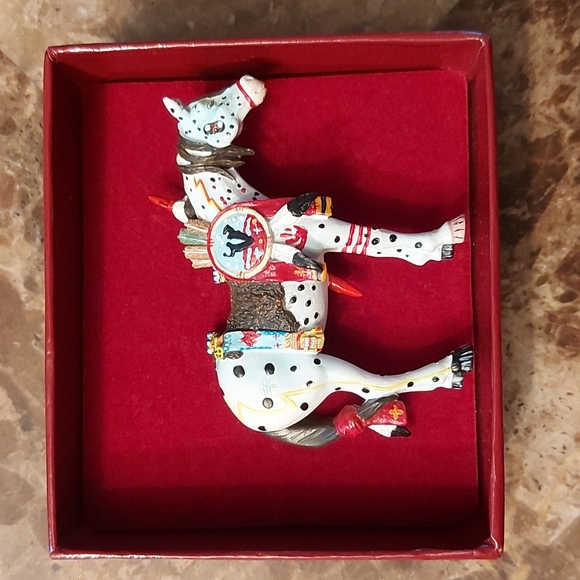 The Trail of Painted Ponies pony pin/brooch, EUC - Picture 3 of 6